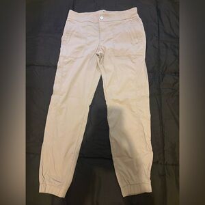 ATHLETA Trekkie 2.0 Jogger Gray/Beige Color Casual Jogger Pants Size 6